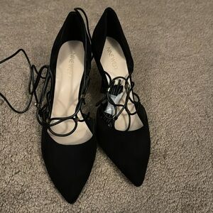 Brand new Nine West heals with lace up straps!!